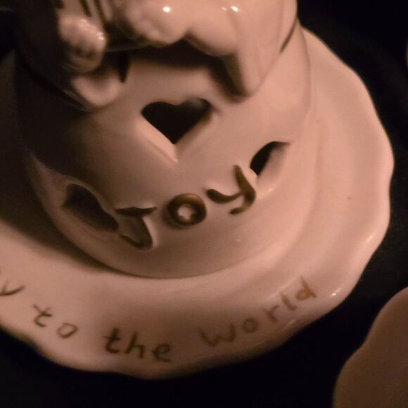 Set Of 3 Ceramic Angel Candle Holders With "Joy" "Hope" "Love" Texts & Heart Cut - Picture 3 of 9